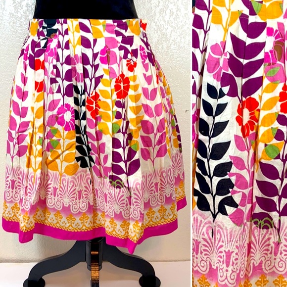 ECI Dresses & Skirts - [ ECI ] Floral Skirt Size 8P
